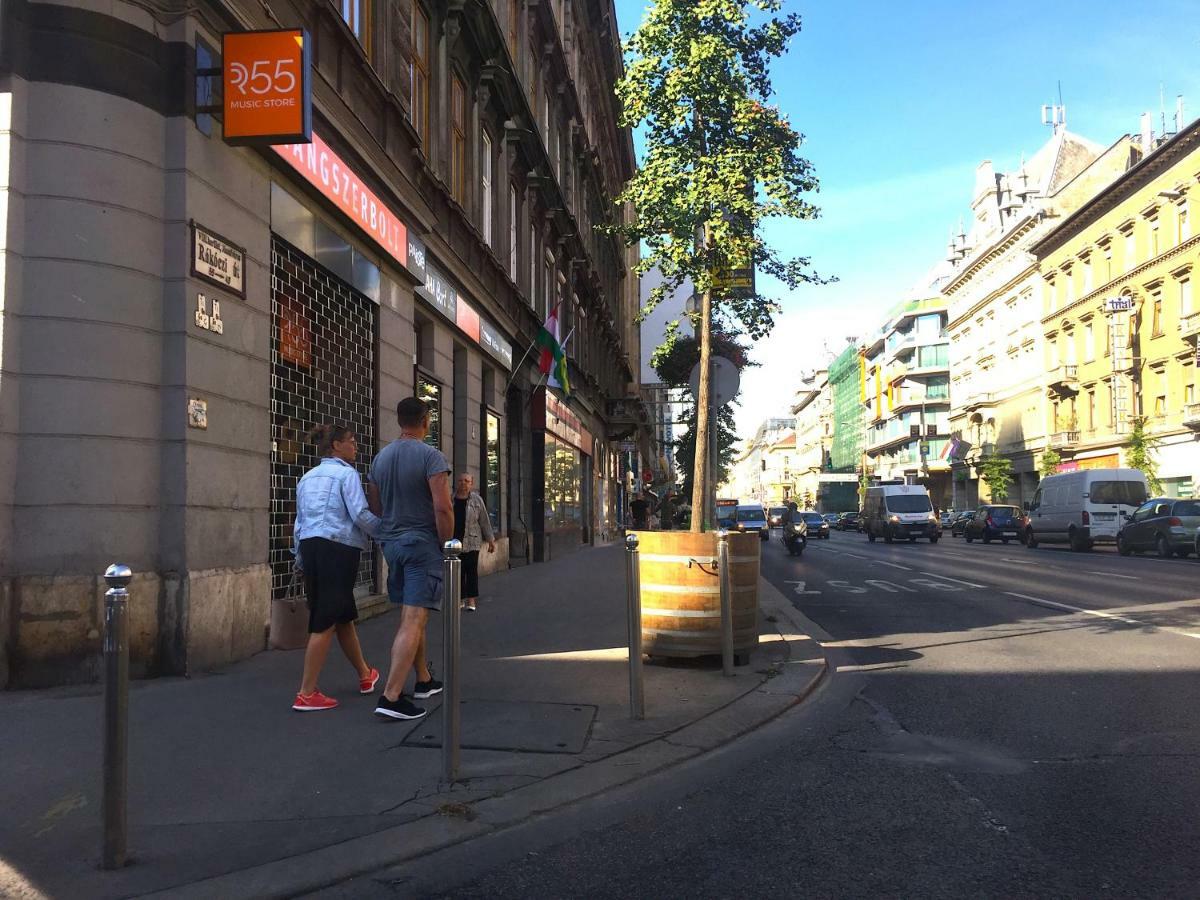 Palace - Palace District - Downtown
